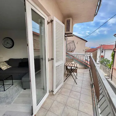 In 44152 Apartment *